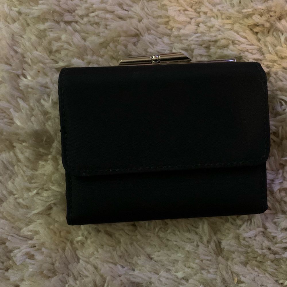 Cute compact black wallet